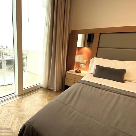 Hotel Abner'S ริชชิโอเน ภายนอก รูปภาพ