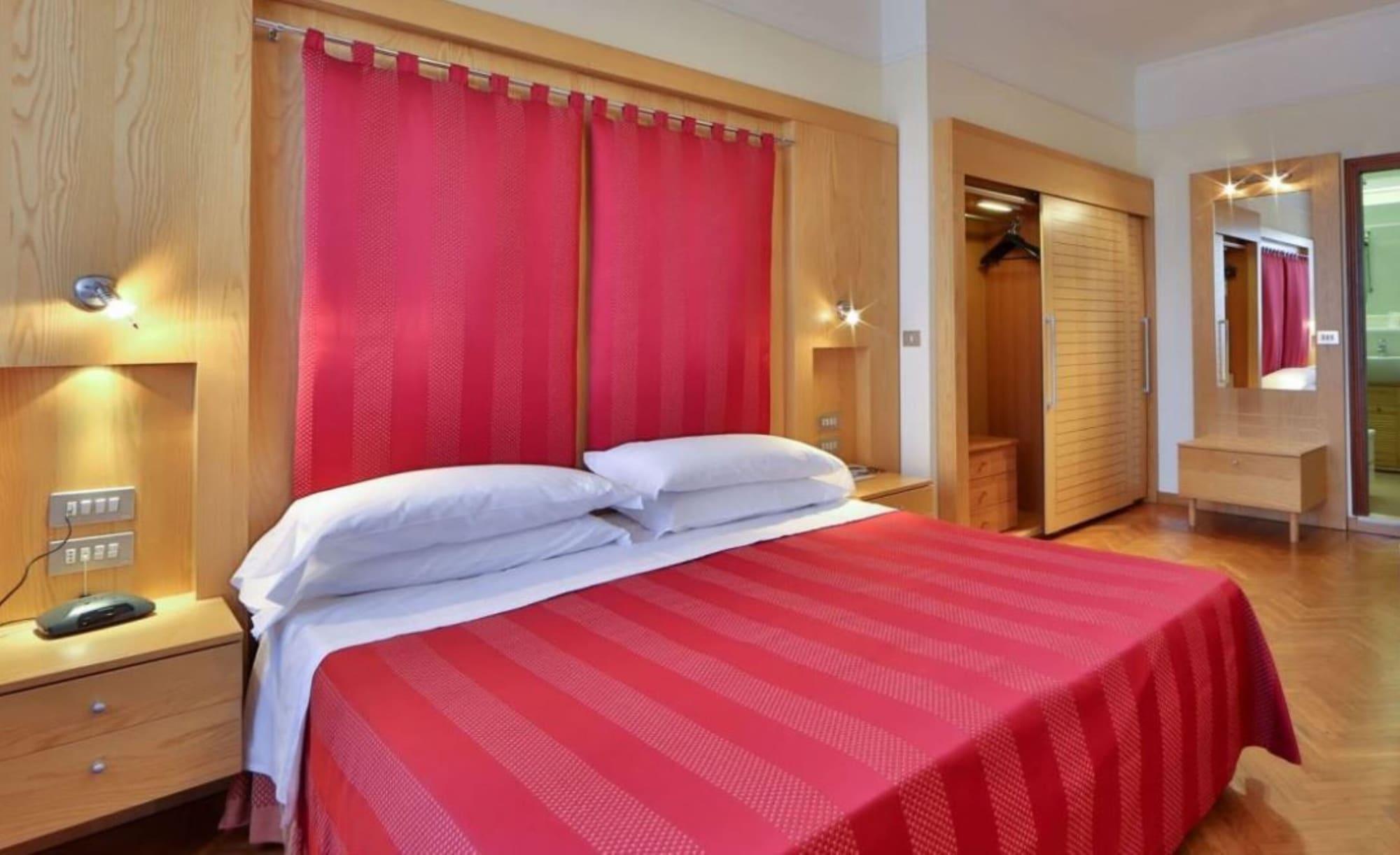 Hotel Abner'S ริชชิโอเน ภายนอก รูปภาพ